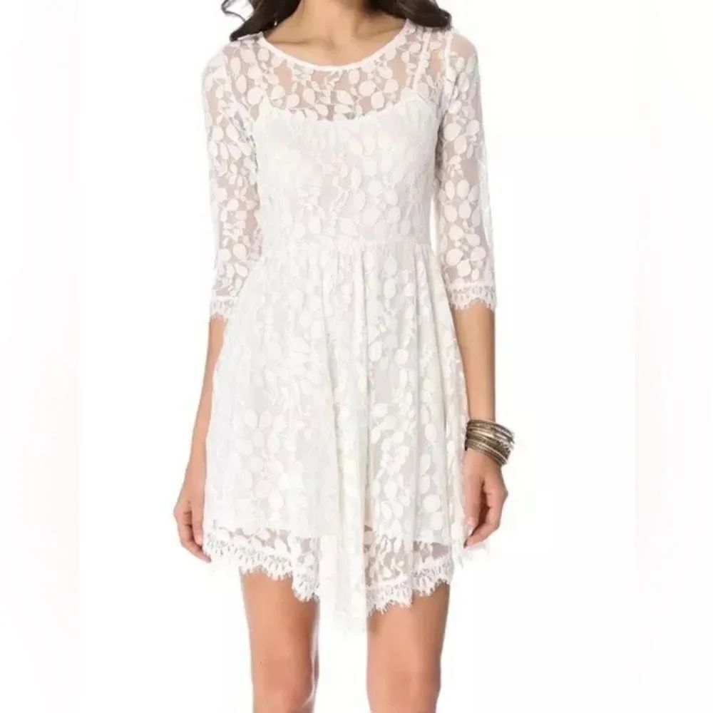 Free People Women's white Floral Lace Dress Size 6 Asymmetrical Hem H4